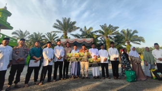 Riau Petroleum Rokan Serahkan Bantuan untuk Tiga Masjid di Tapung Hilir Kampar