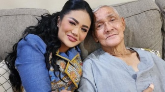 Jadi Sumber Inspirasi dan Saksi Nikah, Apa Hubungan Kris Dayanti dan Try Sutrisno Sebenarnya?