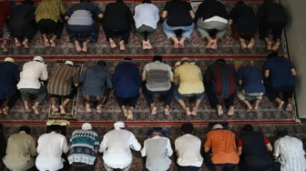 Keutamaan Salat Tarawih Malam ke-13 Ramadan, Mendapat "Tiket" Aman di Hari Kiamat