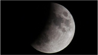 Kapan Waktu Salat Gerhana 3 Maret 2026? PBNU dan Muhammadiyah Ungkap Detail Jamnya