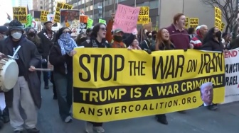Ribuan Warga Amerika Serikat Turun ke Jalan, Desak Trump Hentikan Serangan ke Iran