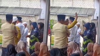 Viral Aksi Ibu-ibu Larang Jenazah Tetangganya Dikubur, Ternyata Punya Utang Ratusan Juta