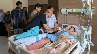 Meski Kehilangan Istri, Haji Suryo Tanggung Penuh Biaya dan Sekolah Korban Kecelakaan