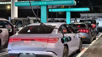 Daya EV Terisi 70 Persen Dalam 5 Menit: Charger Kilat BYD Tiba di Negeri Tetangga, Indonesia Kapan?