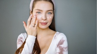 4 Tone Up Cream Terbaik untuk Buka Bersama, Wajah Cerah Auto Fresh