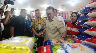 Telur Ikut 'Terbakar'! Dari Rp48 Ribu Jadi Rp60 Ribu, Benarkah Program MBG Pemicu?