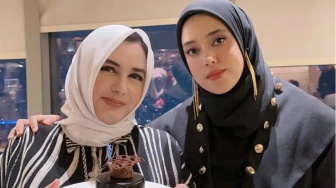 Momen Kebersamaan Fairuz A Rafiq dengan Fadia, Sang Kakak yang Ditangkap KPK