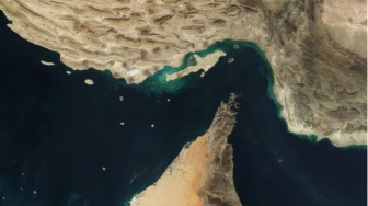 Bom Waktu Selat Hormuz: Mengapa Dapur Orang Indonesia Ikut Terbakar?
