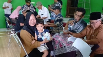 Cerita Warga Desa Wunut Klaten Dapat THR dari Pemdes, Buat Beli Baju dan Kue Lebaran