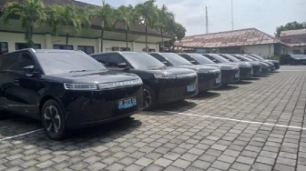 Penampakan 72 Unit Mobil Listrik untuk Operasional Pemprov NTB