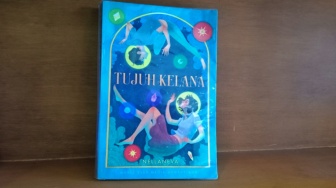 Menjelajah Dimensi Lain di Novel Tujuh Kelana
