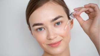 5 Rekomendasi Serum Vitamin C dan Collagen untuk Kulit Cerah dan Kenyal