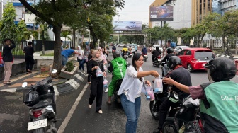 BRI Semarang Tebar Berkah Ramadan, Berbagi Makanan Berbuka untuk Pengendara