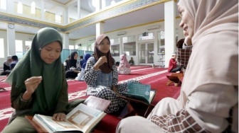Puluhan Penyandang Tuli di Gorontalo Khatam Al-Quran Lewat Bahasa Isyarat