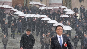 Suasana di luar Balai Agung Rakyat saat hari pertama sidang tahunan badan penasihat parlemen Tiongkok yaitu Majelis Permusyawaratan Politik Rakyat China (CPPCC), Beijing, China, Rabu (4/3/2026). [ANTARA FOTO/Desca Lidya Natalia/foc]