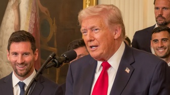 Ketawa Karir Ala Messi Saat Donald Trump Sebut Cristiano Ronaldo Lebih Hebat