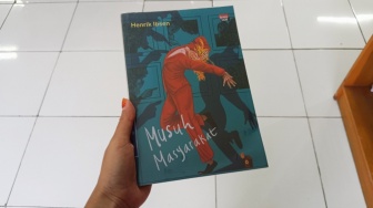 Kata Siapa Mayoritas Artinya Selalu Benar? Membaca Buku Musuh Masyarakat