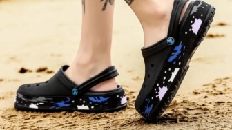 6 Sandal Sekelas Crocs yang Lebih Murah, Ringan, dan Anti Air