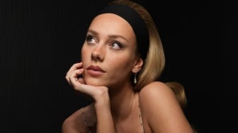 Cinta di Kota Paris? Mbappe Dikabarkan Bermesraan dengan Bintang Netflix Ester Exposito