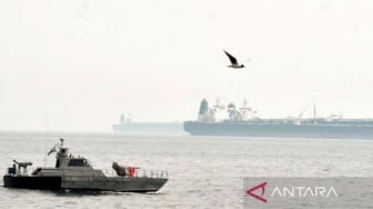 Kapal Tug Boat Meledak di Selat Hormuz, Tiga WNI Dilaporkan Hilang