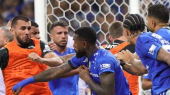 Rekor Gila! 23 Kartu Merah di Satu Pertandingan, Cruzeiro vs Atltico Mineiro Rusuh