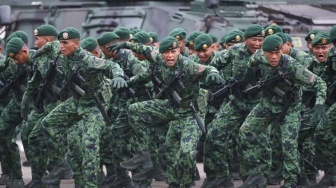Kostrad Pamerkan Seragam Baru Bercorak Hijau Laurel