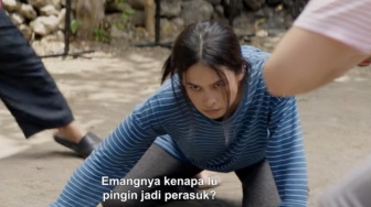 Tampil Totalitas di Para Perasuk, Maudy Ayunda Tak Gentar Ekspresi Kesurupannya Jadi Meme