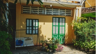 Lebaran Tanpa Cat Baru! Cara Kelola Ego Sosial Demi Tabungan Masa Depan