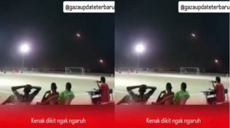 Warga Irak Santai Main Bola Padahal Rudal Lewat di Atas Kepala, Videonya Viral