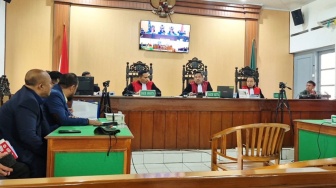 Jokowi Ditantang Ucapkan Sumpah Pemutus oleh Penggugat di Sidang CLS Ijazah