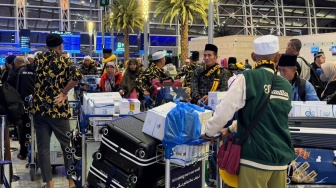 Pemerintah Kawal Pemulangan Jemaah Umrah Indonesia yang Tertahan di Arab Saudi