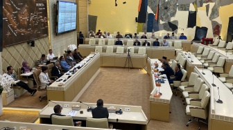 Mulai Bahas Revisi UU Pemilu, Komisi II DPR Hadirkan Mahfud MD hingga Refly Harun ke Senayan