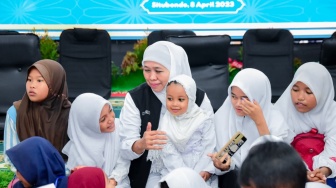 Gubernur Khofifah Dukung Kebijakan Kemenkomdigi Lindungi Anak di Ruang Digital: Kawal Implementasi
