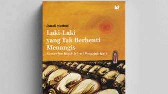 Cermin Buat Jiwa yang Berdebu: Sebuah Review Jujur Laki-Laki yang Tak Berhenti Menangis