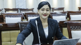 DPR Sepakat Tunjuk Friderica Widyasari Sari Jadi Ketua DK OJK