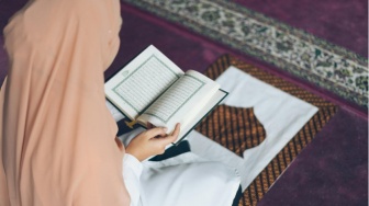 Lailatul Qadar vs Algoritma: Menjaga Fokus di Tengah Badai Notifikasi