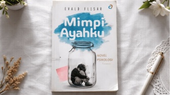 Predator Berjubah Dokter: Mengurai Benang Kusut Nafsu dalam Mimpi Ayahku