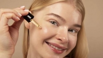 Wajah Auto Cerah Sebelum Lebaran Idulfitri! 4 Serum Terbaik Pudarkan PIH