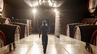 Kolaborasi Kreatif di Paris Fashion Week, Penfolds Hadirkan Desain Edisi Terbatas