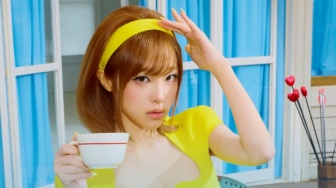 Catch Catch oleh Yena: Intensnya Sikap Tarik Ulur dalam Hubungan Asmara