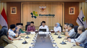 Kembangkan Usaha Lewat Koperasi, Menkop Teken MoU dengan AL Jamiyatul Washliyah