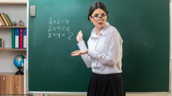 Sarjana Pendidikan, tapi Tidak Mengajar: Mengapa Selalu Dipertanyakan?