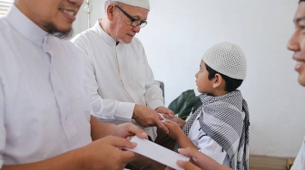 Cara Menjawab 'THR-nya Mana?' Begini Respons Tetap Sopan dan Mudah Dipahami