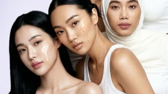 4 Skin Tint Coverage Ringan dengan SPF 30 yang Nyaman Dipakai Sehari-hari