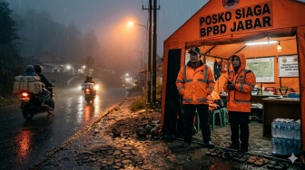 Awas Cuaca Ekstrem Intai Pemudik di Jabar! BPBD Turunkan Pasukan Penuh di Jalur Maut Rawan Longsor