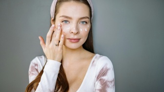 5 Tips Perawatan Wajah agar Tetap Lembap dan Fresh saat Mudik