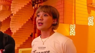 Rambutnya Dibikin Rusak Hair Stylist, Nirina Zubir Berharap Tak Ada Korban Lagi