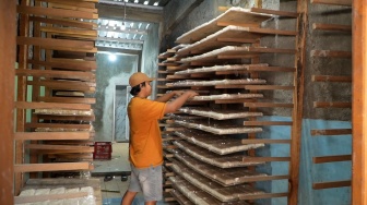 Berkah Makan Bergizi Gratis: Produksi Tempe Ozy di Sukoharjo Melejit 100 Persen