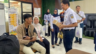 Jelang Mudik Lebaran, Okupansi Kereta Api Tembus 101 Persen