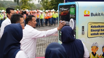 PTBA Luncurkan Reverse Vending Machine, Sampah Botol Plastik Kini Bisa Ditukar Uang